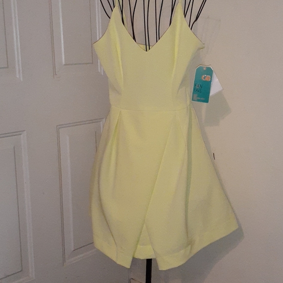 Gianni Bini Dresses & Skirts - NWT Gianni Bini dress